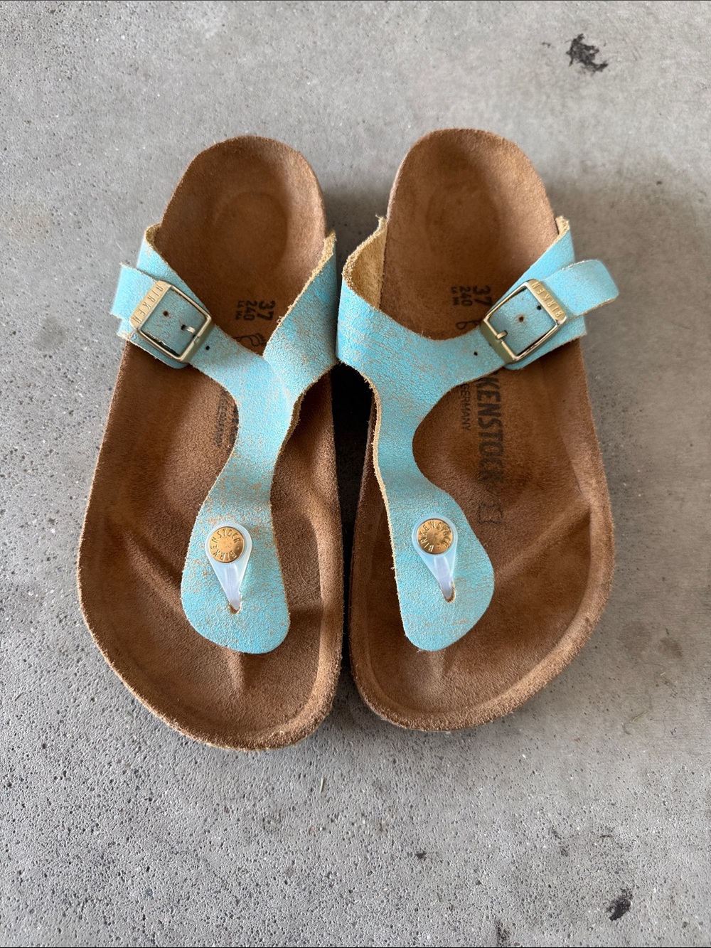 Birkenstock Gizeh Suede Thong Sandals in Aqua Blue
